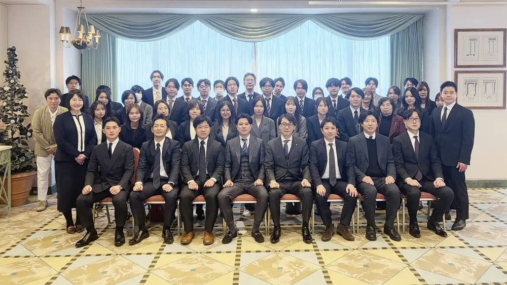 税理士・社労士・司法書士・行政書士が在籍するストラーダグループ